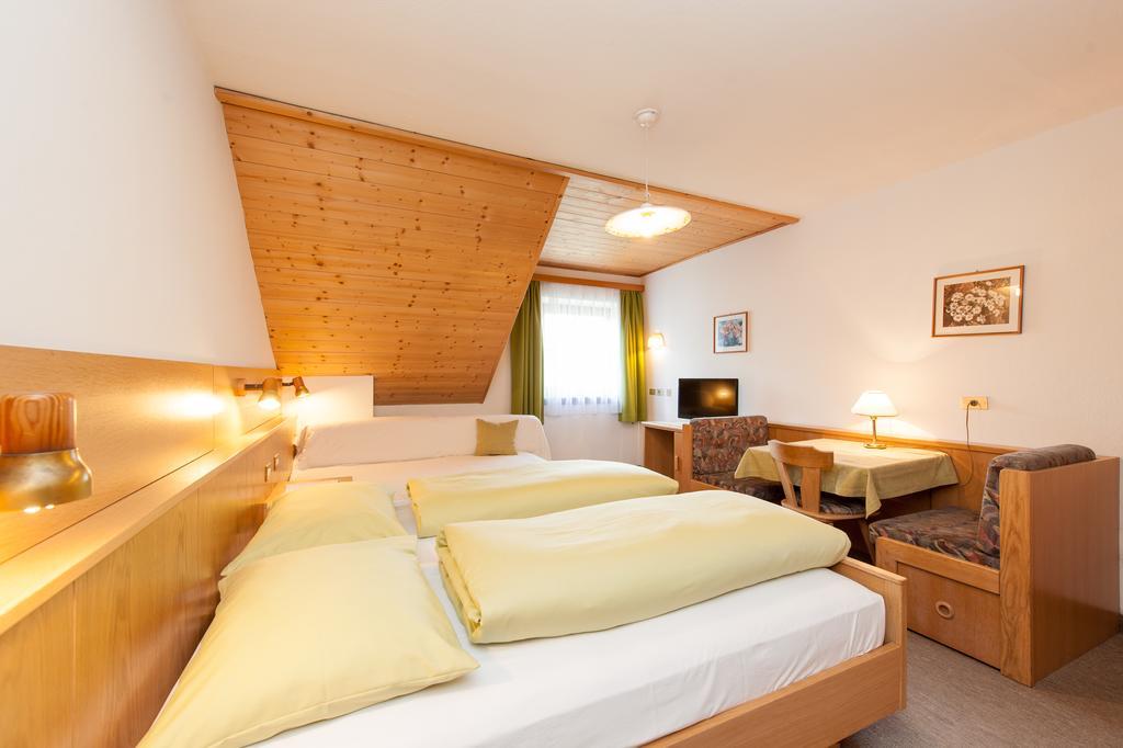 Residence Pichlerhof Oberrasen Rum bild